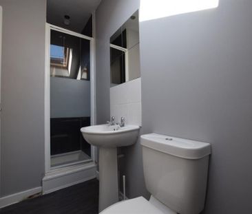 2 Bedroom Terraced To Let - Photo 6
