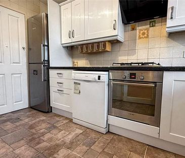 3 bedroom terraced house to rent - Photo 6