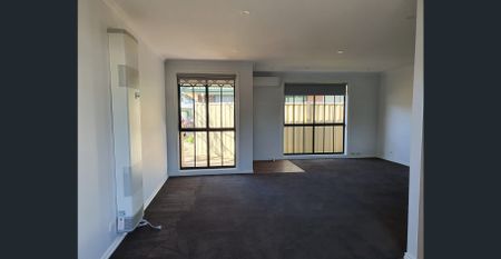 Neat Newport Family Home! - Photo 2