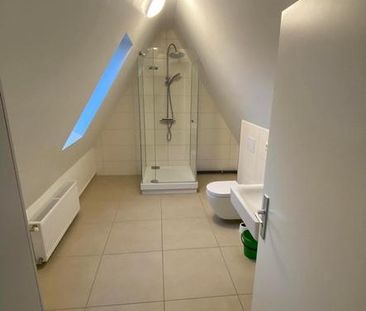 2 Zimmer Dachgeschoss Wohnung im Zentrum - Photo 3