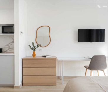Room in a shared 12-bedroom apartment for rent in Almenara. - Photo 5