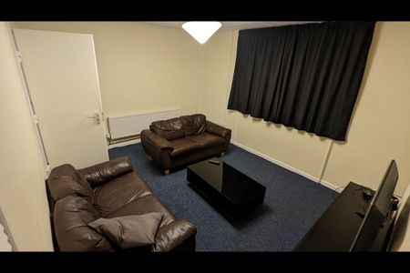 2 Bed Maisonette, Summer Street, S3 - Photo 2