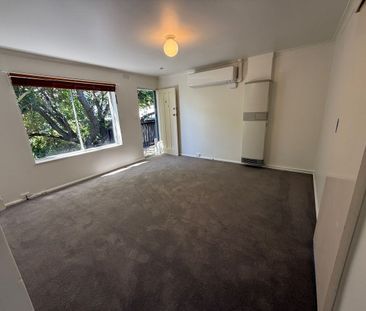 Alphington Unit : Available Feb 2026 - $520/week, 2BR, Air Con, Car... - Photo 1