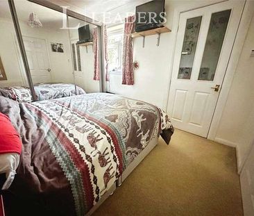 White Beam Rise, Clanfield, Waterlooville, Hampshire, PO8 - Photo 4