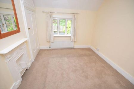 2 bedroom semi-detached house to rent - Photo 3