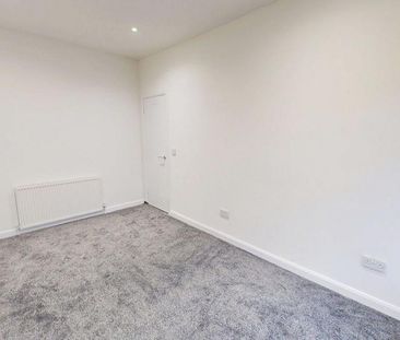 4 bedroom terraced house to rent - Photo 2