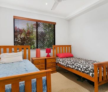 City-Edge Living – Fully Furnished Apartment with Pool - Photo 4