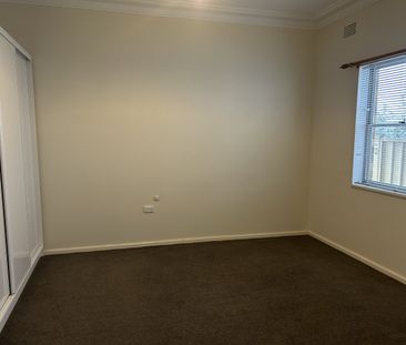 128 Carthage Street, TAMWORTH NSW 2340 - Photo 3