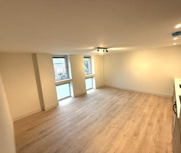 1 bedroom flat to rent - Photo 2