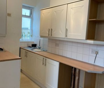 1 Bed Flat, St. Aubyns, BN3 - Photo 2