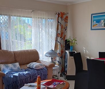 Broadbeach Waters - Photo 1