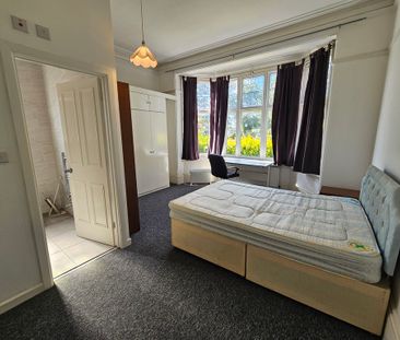 9 Bed Student Accommodation - Photo 5