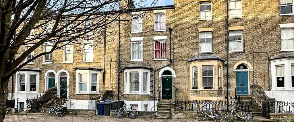 1 bedroom in a house share to rent - Photo 1