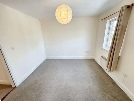 St. Michaels Close, Grainger Park, Newcastle upon Tyne, Tyne and Wear, NE4 6AF - Photo 2