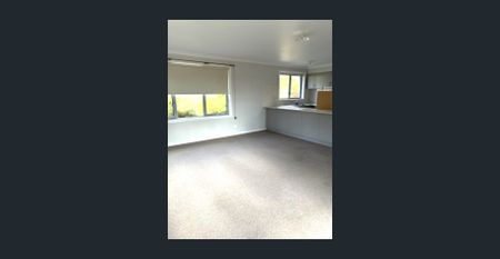 Well-Presented Two-Bedroom Unit Offering Comfort and Convenience - Photo 3