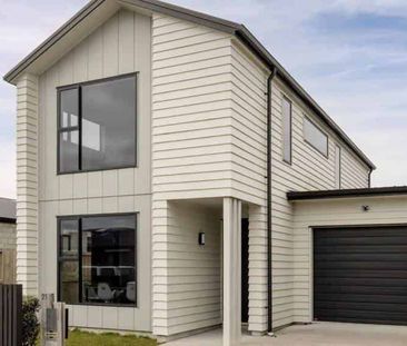 Almost New - Photo 2