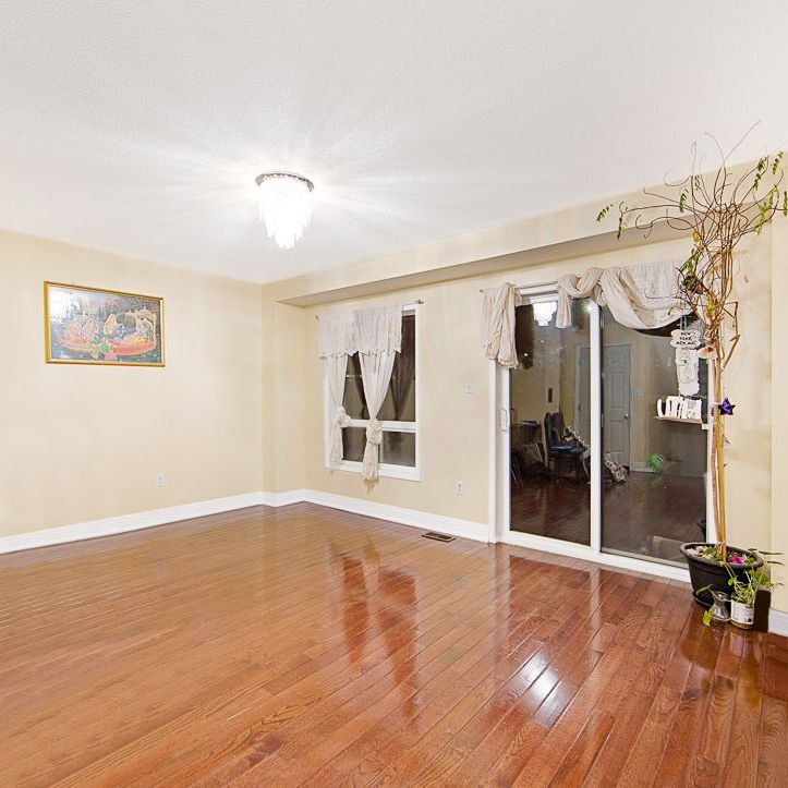 For Lease - 30A Beachell Street, Toronto, Ontario - Photo 1