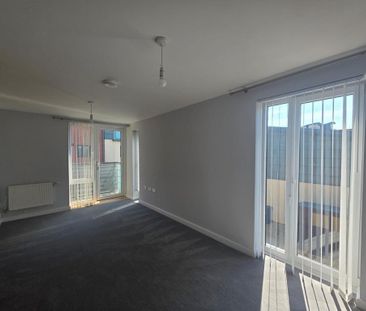 4 bedroom terraced house to rent - Photo 5