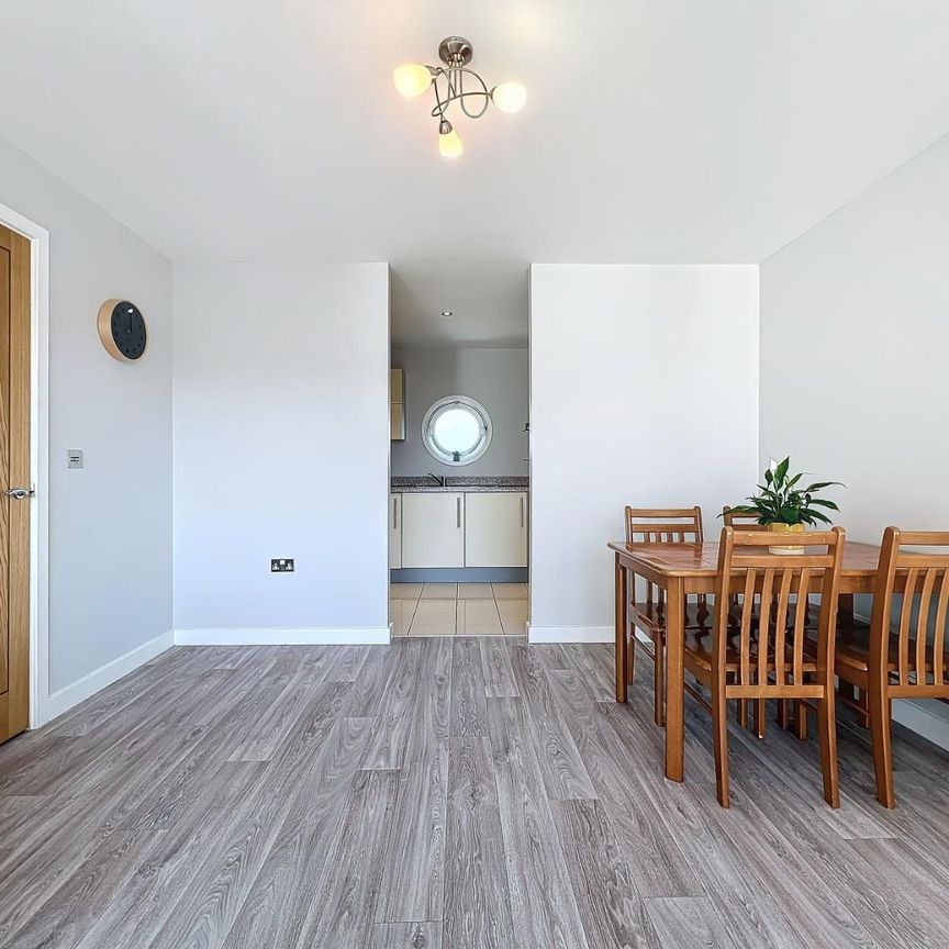 2 bed apartment to rent in Watkiss Way, Cardiff, CF11 - Photo 1