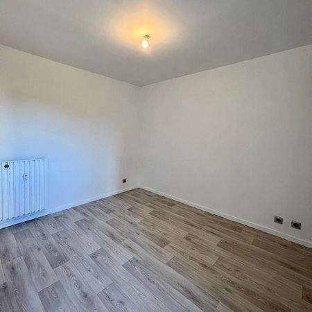 Location Appartement 4 pièces 78m² - Photo 3