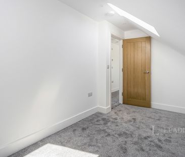 3 bedroom house to rent Queens Road, Haywards Heath, West Sussex, RH16 - Photo 5