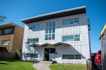 1711 10 St SW, Calgary - Photo 4