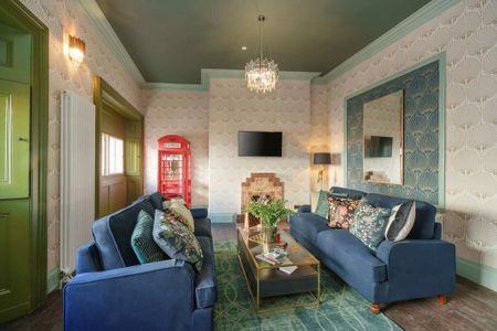 2 Bedroom Home – Medium Let - Photo 2