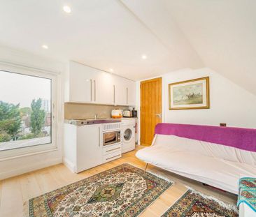 5 bedroom semi-detached house to rent - Photo 4