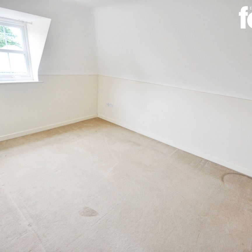 2 bed flat to rent in Crabton Close Road, Bournemouth, Dorset, BH5 1HN - Photo 1