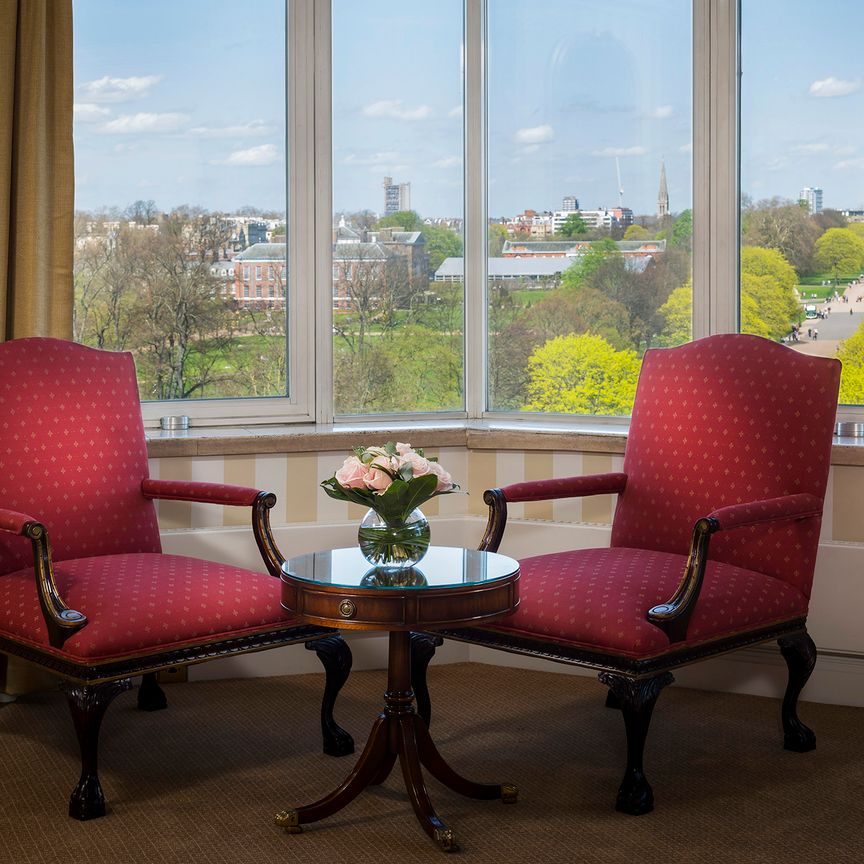 A Deluxe Four-Bedroom Apartment in South Kensington, London, W8 - Photo 1