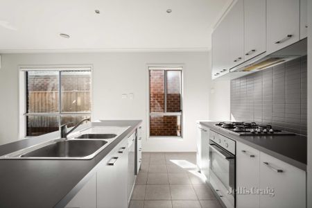 13 Oberon Street, Alfredton - Photo 2