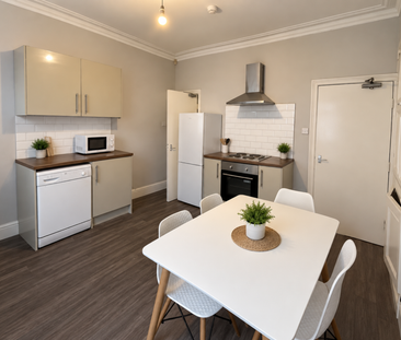 2 Hessle View, Leeds, LS6 1ER - Photo 1