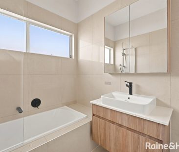 Modern Four Bedroom Townhouse - Photo 1
