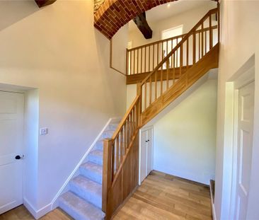 4 bedroom detached house to rent - Photo 6