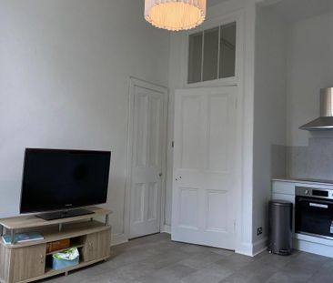 2 Bed Flat, Montgomery Street, EH7 - Photo 5