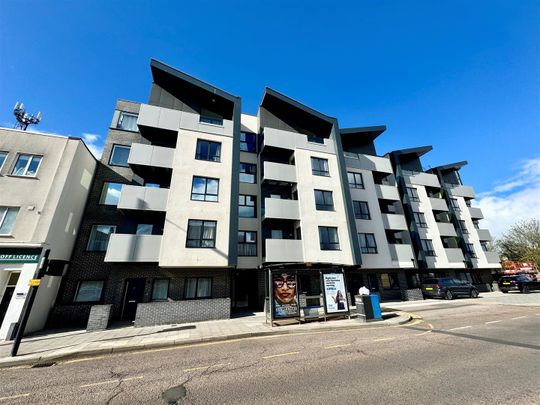 London Road, Southend-On-Sea - Photo 1