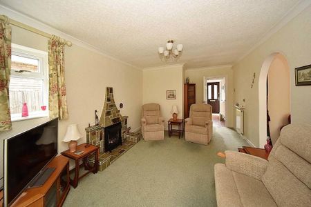 3 bedroom detached house to rent - Photo 5