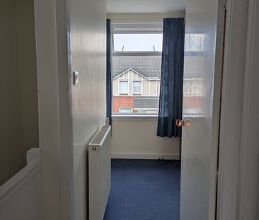 Room in a Shared House, Clermiston Crescent, EH4 - Photo 6