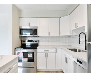 3155 Sandwich Street | 3155 Sandwich Street, Windsor - Photo 1