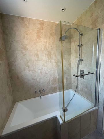 Cozy & Spacious Double Room – Hounslow TW4 near Heathrow Airport Room C - Photo 5