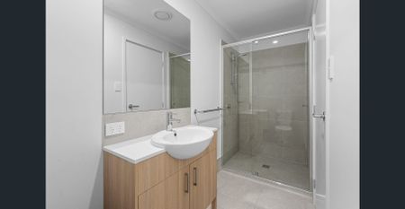 Modern Comfort Meets Contemporary Style - Photo 4