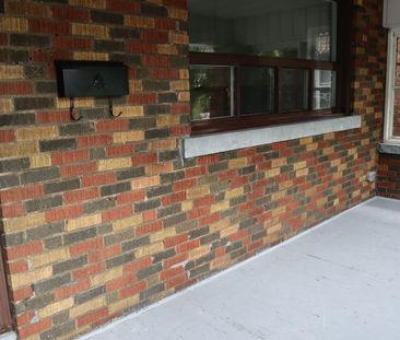 For Lease - 731 Coxwell Avenue Unit# Main Fl, Toronto, Ontario - Photo 5