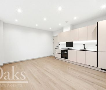 Dingwall Road, East Croydon, Surrey - Photo 4