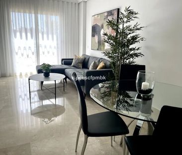Top Floor Apartment in Estepona - Photo 4