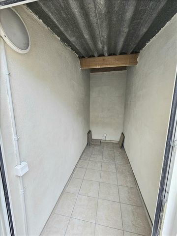 4 pièces - 96,84 m² - RDC - Colocation non autorisée - Photo 4