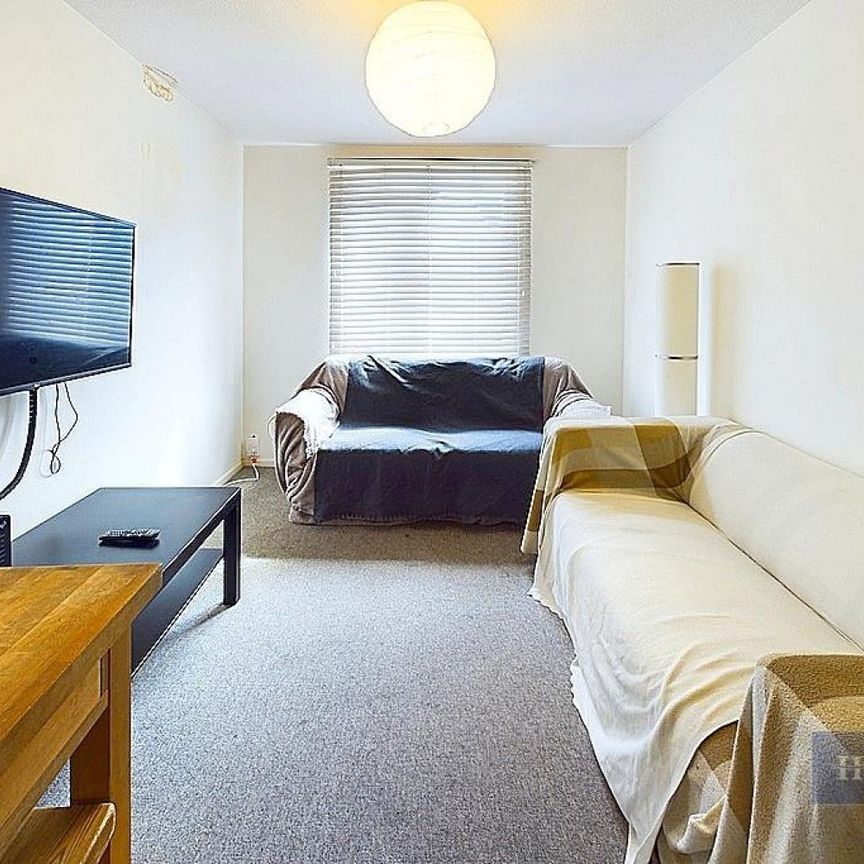 5 bedroom House To Let - Photo 1