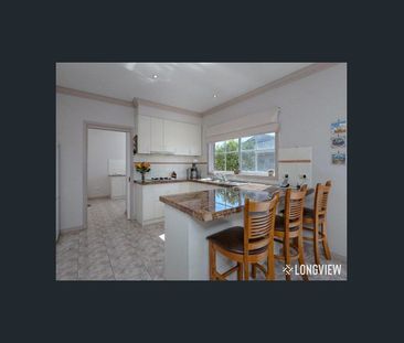 Perfect Beachside and Central Location - Photo 5