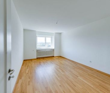 Gemütliche 2.0 Zimmer-Wohnung in belebtem Quartier - Photo 2