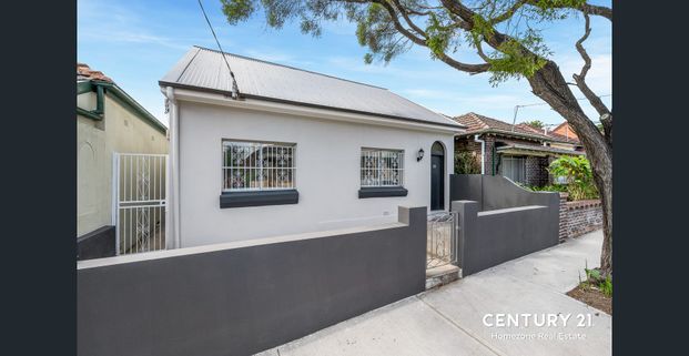 Tastefully renovated - Photo 1