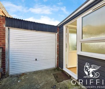 Hill Road, Benfleet, SS7 - Photo 2